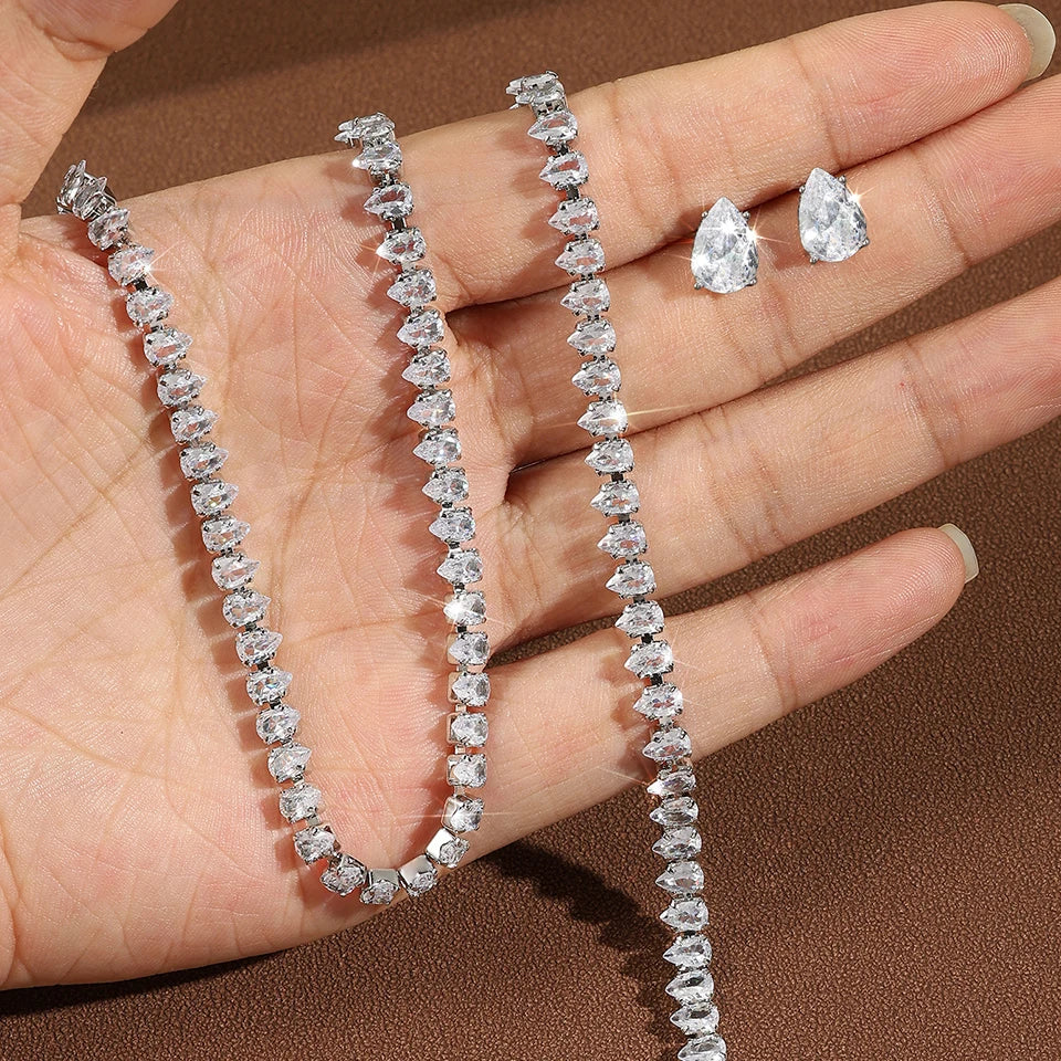 Parure Collier et Boucles d'Oreilles Goutte d'Eau Zircon Blanc – Maison Élyra