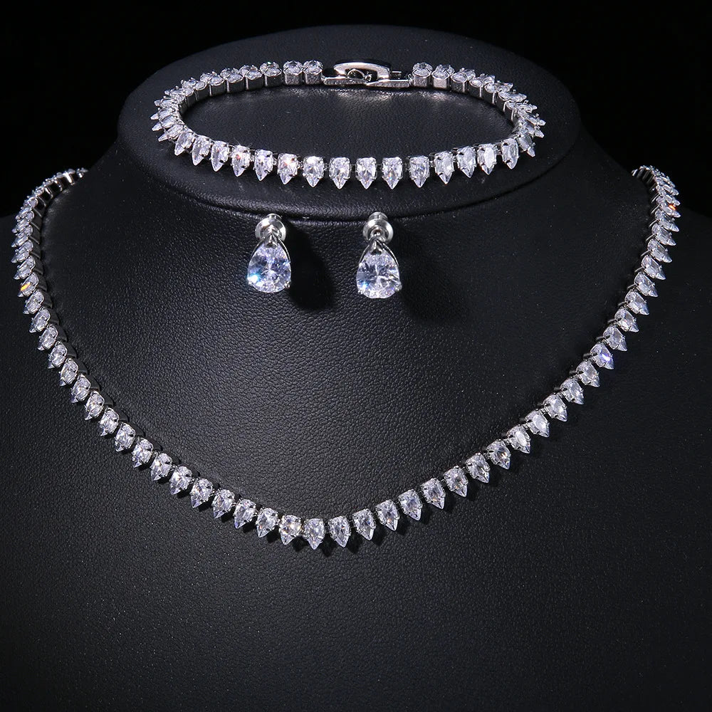 Parure Collier et Boucles d'Oreilles Goutte d'Eau Zircon Blanc – Maison Élyra