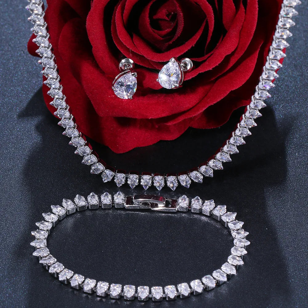 Parure Collier et Boucles d'Oreilles Goutte d'Eau Zircon Blanc – Maison Élyra